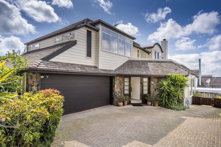 Photo of property in 2/14 Bayview Road, Hauraki, Auckland, 0622