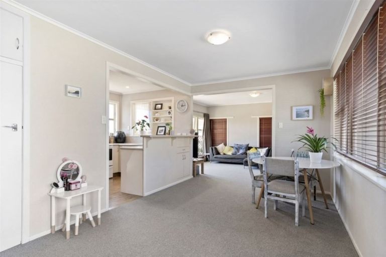 Photo of property in 66 Freyberg Street, Otumoetai, Tauranga, 3110