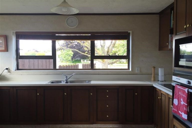 Photo of property in 6 Neagle Place, Greenmeadows, Napier, 4112