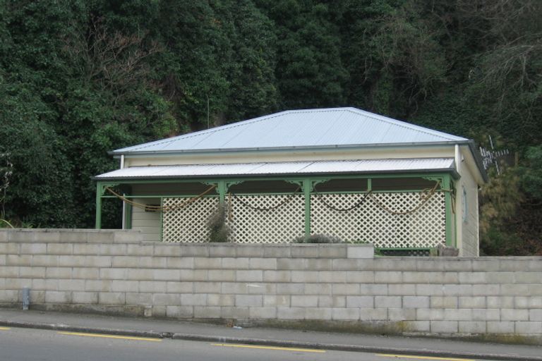 Photo of property in 27 Chaucer Road, Hospital Hill, Napier, 4110