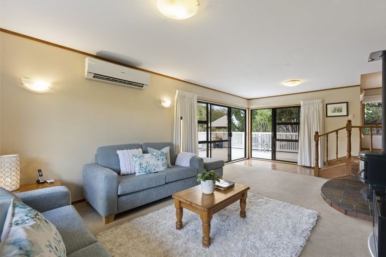 Photo of property in 93a Beach Road, Mellons Bay, Auckland, 2014