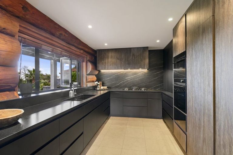 Photo of property in 5 Lapwing Lane, Mount Pleasant, Christchurch, 8081