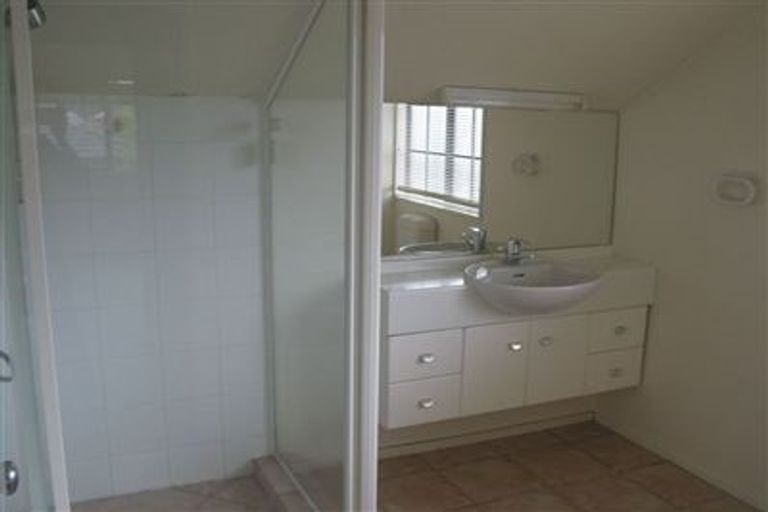 Photo of property in 48 Caribbean Drive, Unsworth Heights, Auckland, 0632