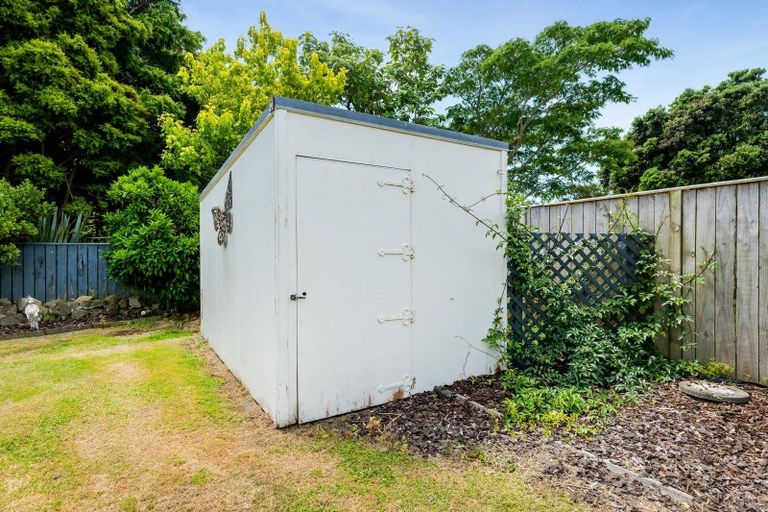 Photo of property in 80 Parris Street, Waitara, 4320
