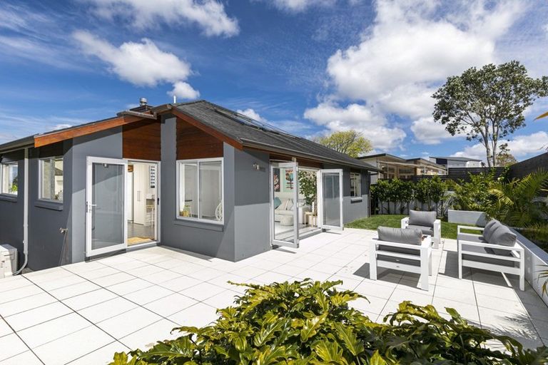 Photo of property in 12 Orne Street, Torbay, Auckland, 0630