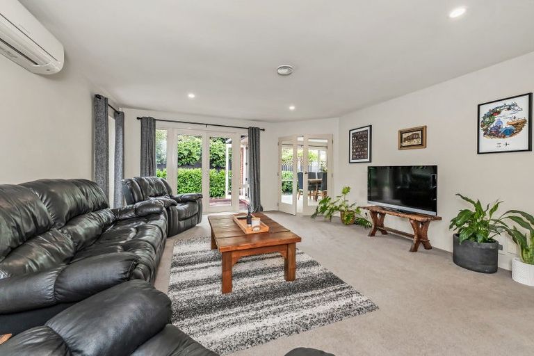 Photo of property in 79 Withells Road, Avonhead, Christchurch, 8042
