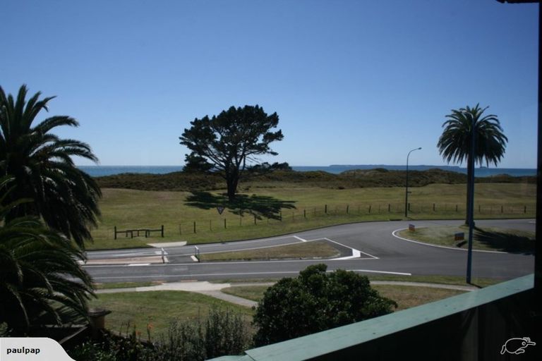 Photo of property in 2 Palm Beach Boulevard, Papamoa Beach, Papamoa, 3118