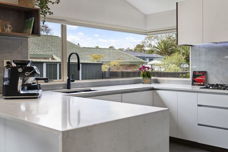 Photo of property in 75 Kamara Road, Glen Eden, Auckland, 0602