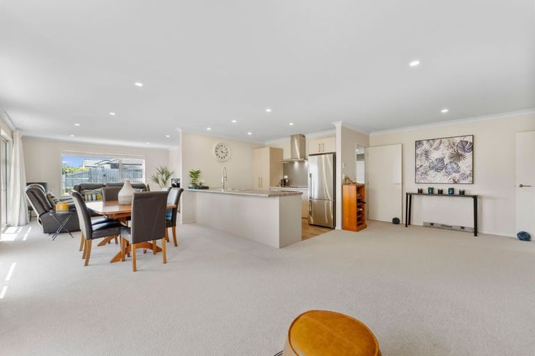 Photo of property in 15 Kara Place, Wharewaka, Taupo, 3330