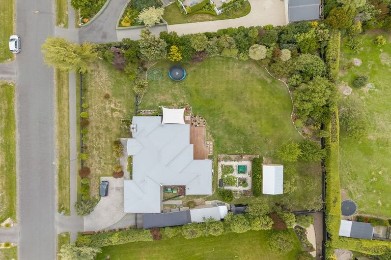 Photo of property in 9 Riverside Way, Amberley, 7410