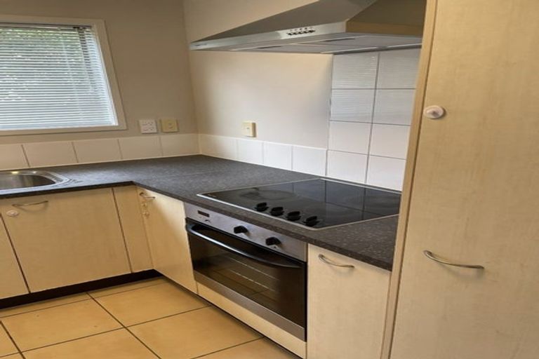 Photo of property in 41 Tiri Tiri Road, Birkdale, Auckland, 0626