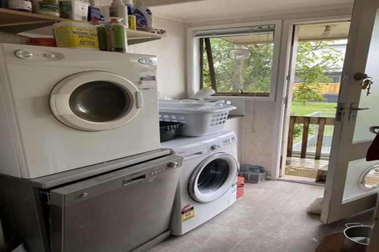 Photo of property in 25 Gilbass Avenue, Hamilton Lake, Hamilton, 3204