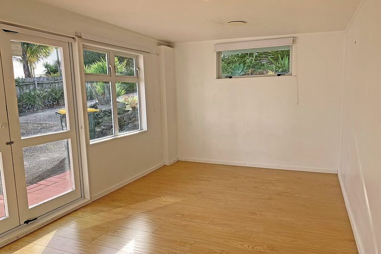 Photo of property in 22 Foster Crescent, Snells Beach, 0920