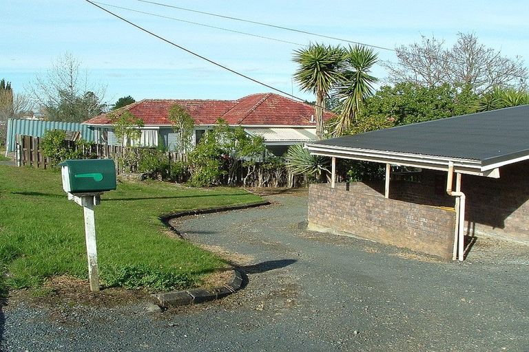 Photo of property in 351 Main Road, Huapai, Kumeu, 0810