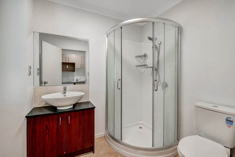 Photo of property in 2b/25 Weranui Road, Waiwera, Orewa, 0994