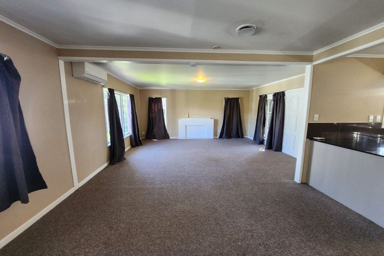 Photo of property in 27 Glenfern Road, Mellons Bay, Auckland, 2014