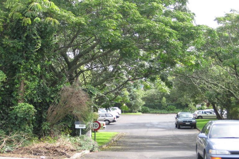 Photo of property in 109 Botany Road, Botany Downs, Auckland, 2010