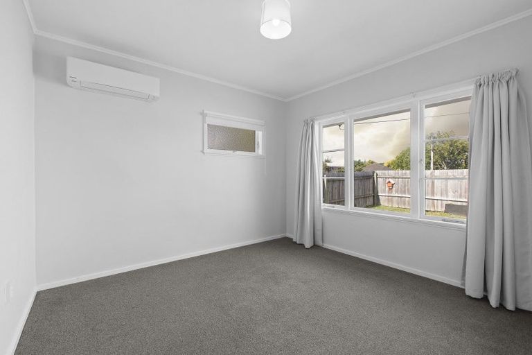 Photo of property in 2 Old Farm Road, Hamilton East, Hamilton, 3216