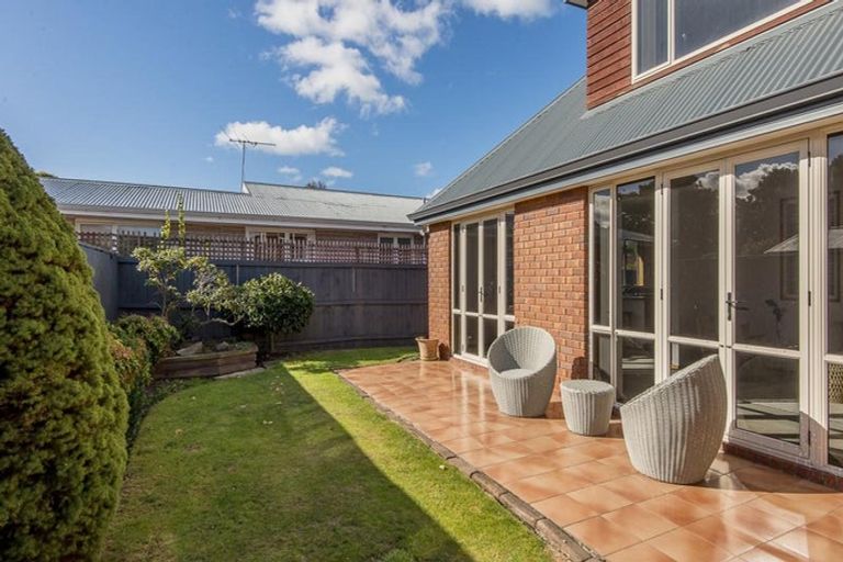 Photo of property in 1 Braithwaite Street, Ilam, Christchurch, 8041