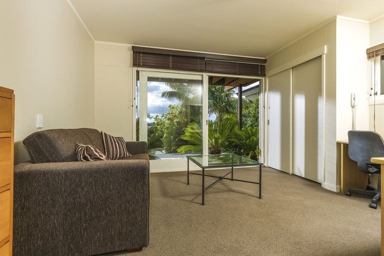 Photo of property in 17 Manurere Avenue, Takapuna, Auckland, 0622