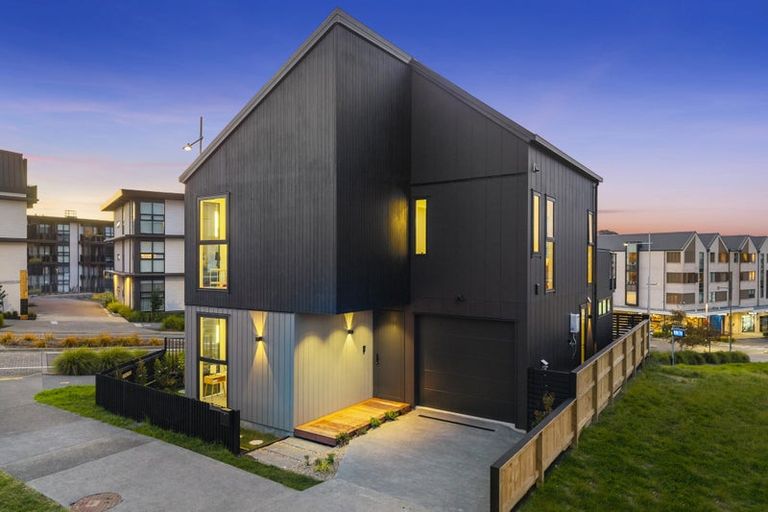 Photo of property in 2 Kiokio Street, Long Bay, Auckland, 0630