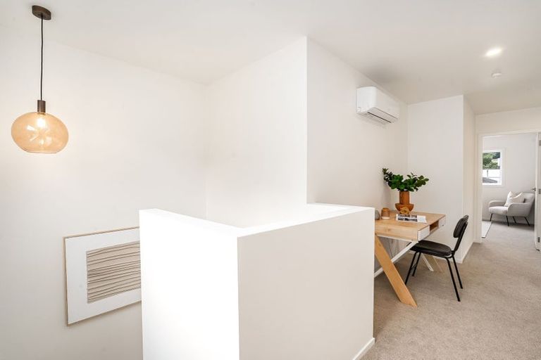 Photo of property in 83d Oxford Street, Tawa, Wellington, 5028