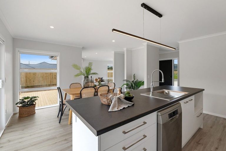 Photo of property in 6 Magnolia Place, Levin, 5510