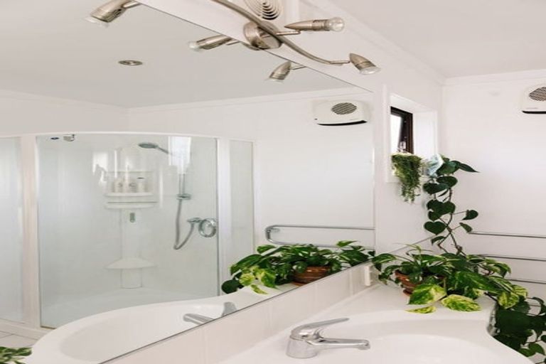 Photo of property in 28b Braid Road, St Andrews, Hamilton, 3200