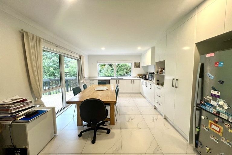 Photo of property in 16a Alexander Street, Cockle Bay, Auckland, 2014