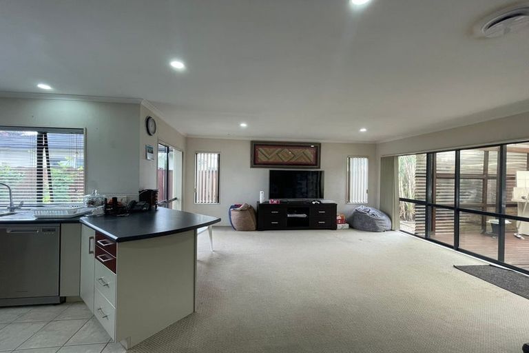 Photo of property in 311 Chapel Road, Flat Bush, Auckland, 2016
