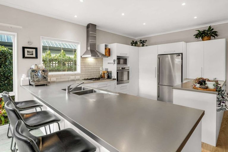 Photo of property in 42 Manapouri Crescent, Hokowhitu, Palmerston North, 4410