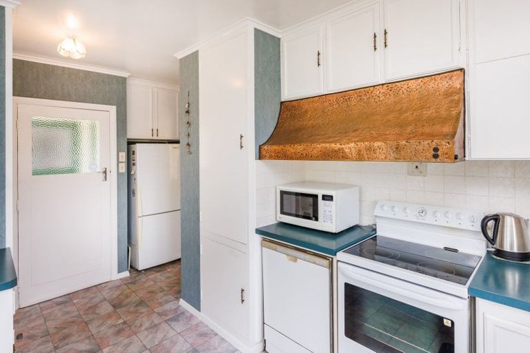 Photo of property in 4 Duna Place, Takaro, Palmerston North, 4412