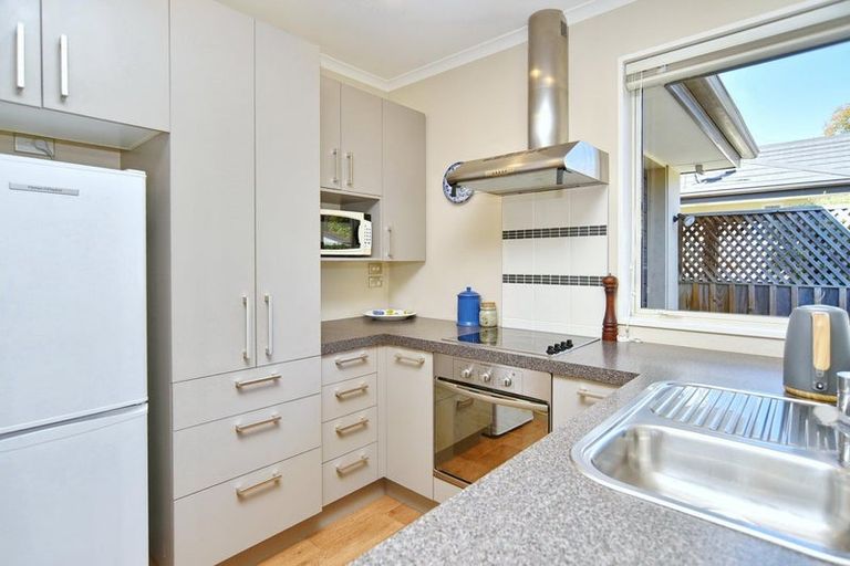 Photo of property in 2/93 Opawa Road, Opawa, Christchurch, 8023