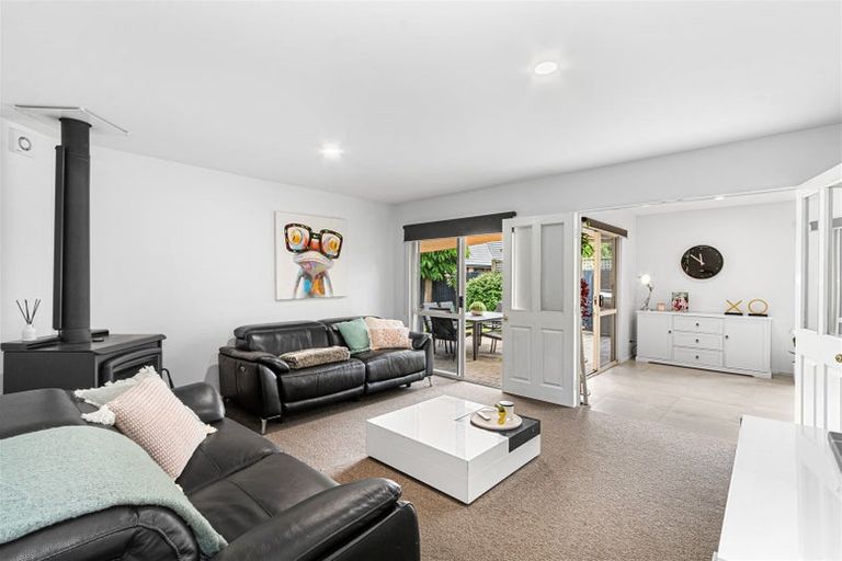 Photo of property in 16 Pepperwood Place, Shirley, Christchurch, 8061