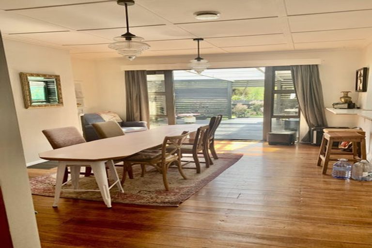 Photo of property in 69 Domett Street, Opunake, 4616