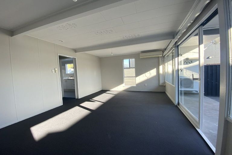 Photo of property in 6/7 Newnham Terrace, Upper Riccarton, Christchurch, 8041