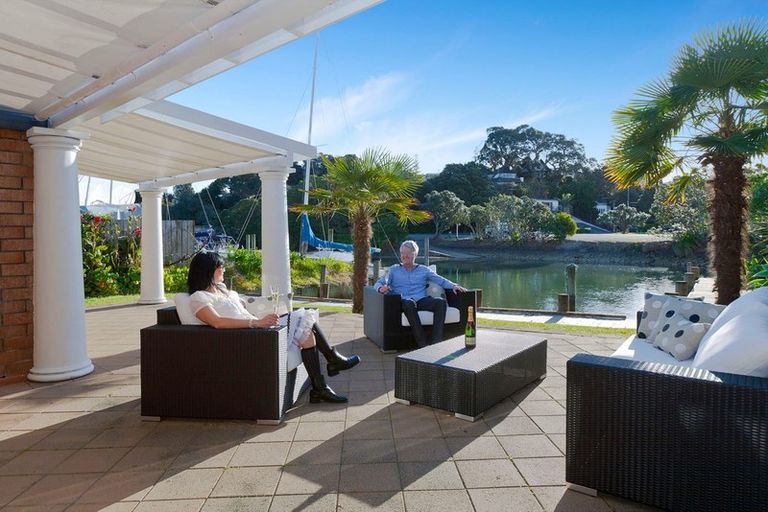 Photo of property in 3/3 Omana Road, Milford, Auckland, 0620