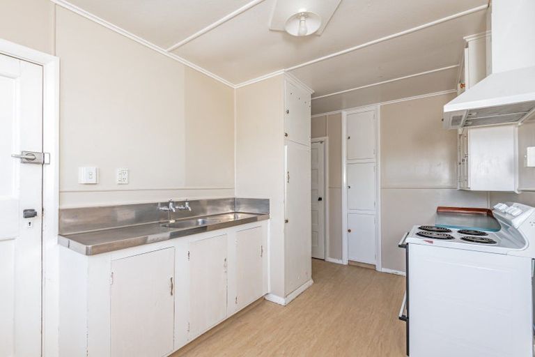 Photo of property in 33 Rangiora Avenue, Roslyn, Palmerston North, 4414