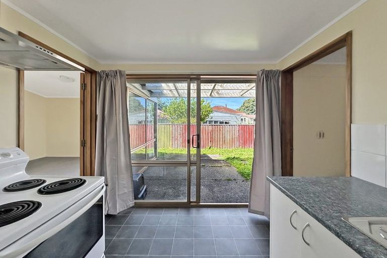 Photo of property in 3/29 Rimu Street, New Lynn, Auckland, 0600