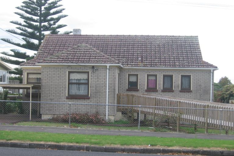 Photo of property in 37 Rimu Street, New Lynn, Auckland, 0600