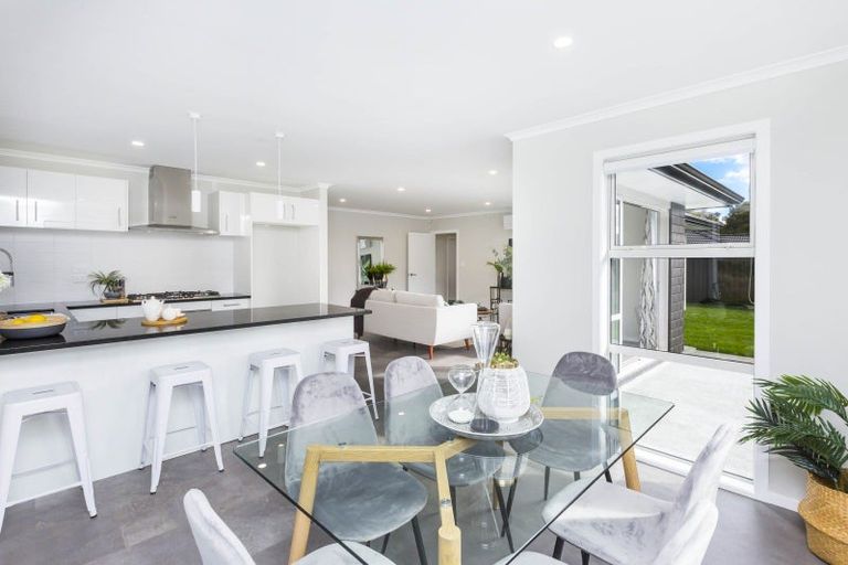 Photo of property in 22 Fenwick Crescent, Wallaceville, Upper Hutt, 5018