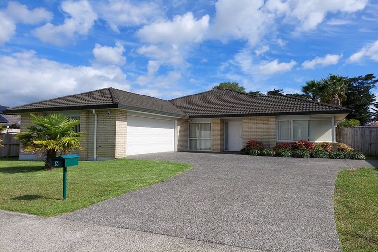 Photo of property in 6 Magee Place, East Tamaki Heights, Auckland, 2016