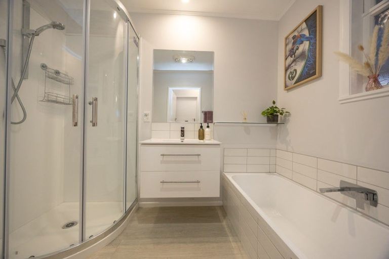 Photo of property in 107 Dittmer Drive, West End, Palmerston North, 4412