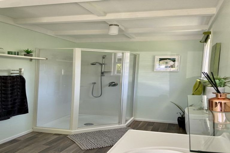 Photo of property in 36a Everard Avenue, Army Bay, Whangaparaoa, 0930