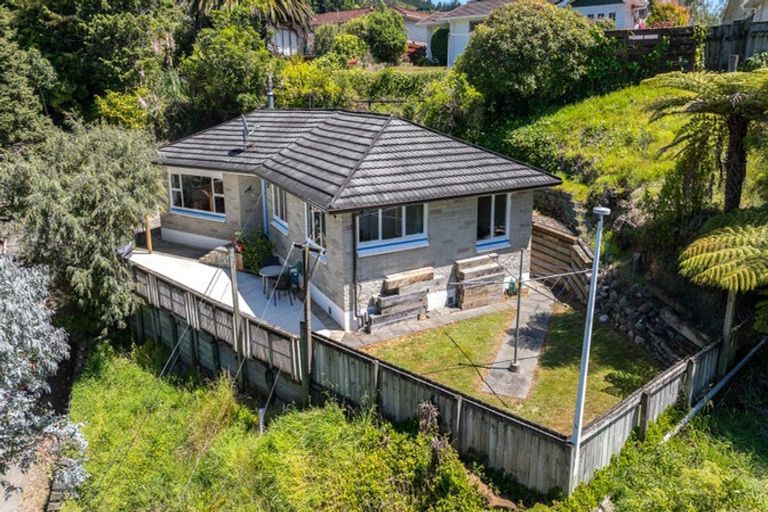 Photo of property in 20 Pinehaven Road, Pinehaven, Upper Hutt, 5019