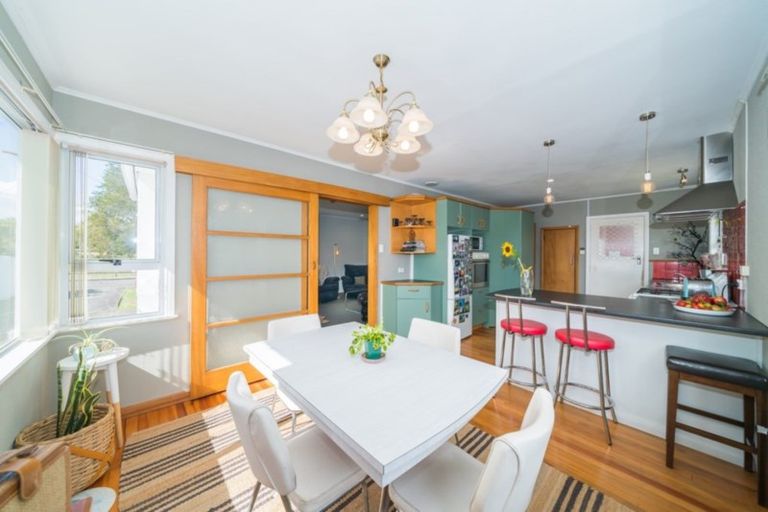 Photo of property in 53 Duff Crescent, Highbury, Palmerston North, 4412