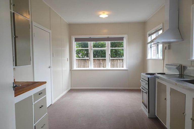Photo of property in 10/8 Compton Crescent, Taita, Lower Hutt, 5011