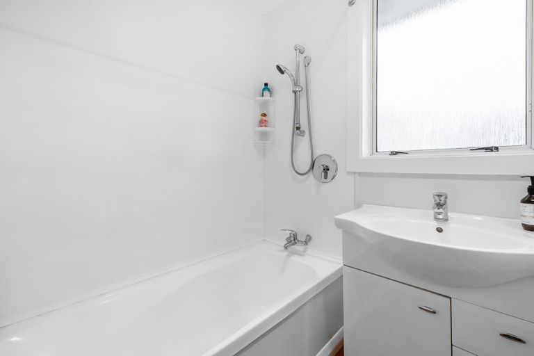 Photo of property in 100 Ashmore Street, Halfway Bush, Dunedin, 9010