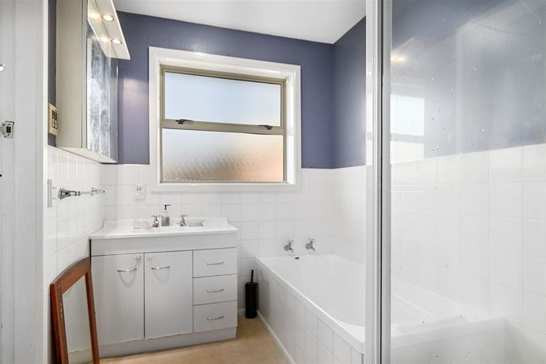 Photo of property in 41 Burnside Crescent, Burnside, Christchurch, 8053