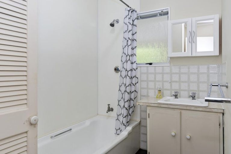 Photo of property in 64a Esk Street, Parkvale, Tauranga, 3112